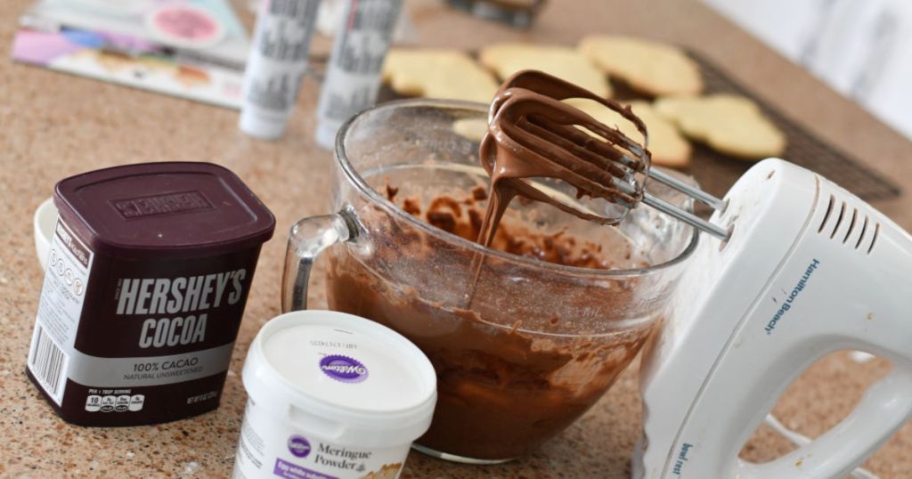 making poop cookies icing